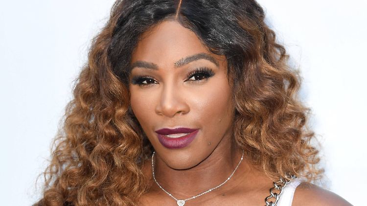 Serena Williams springt über ihren Schatten und zieht blank.