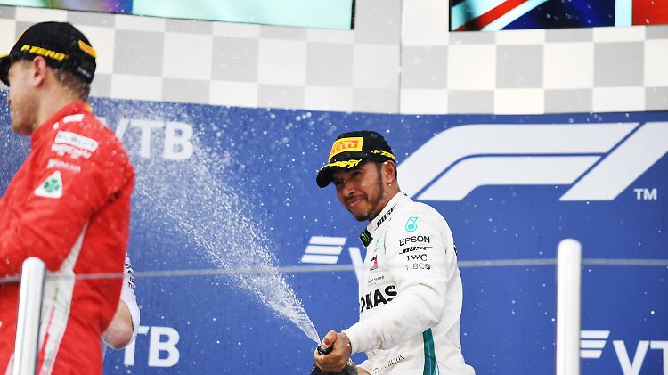 Schon wieder nass gemacht: Mercedes war Ferrari auch in Russland überlegen.