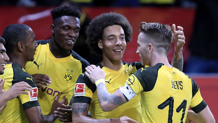 O Captain! My Captain: Dortmunds Marco Reus mit Axel Witsel und Dan-Axel Zagadou.