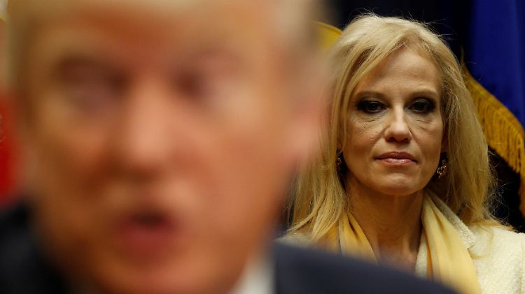 "Bringen Sie Trump nicht immer in alles hinein, was in diesem Universum passiert", sagt Kellyanne Conway.