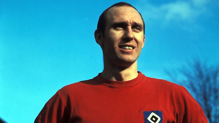 "Hier abba sitzte schön auffe Wildledersofa": Willi Schulz beim Hamburger SV.