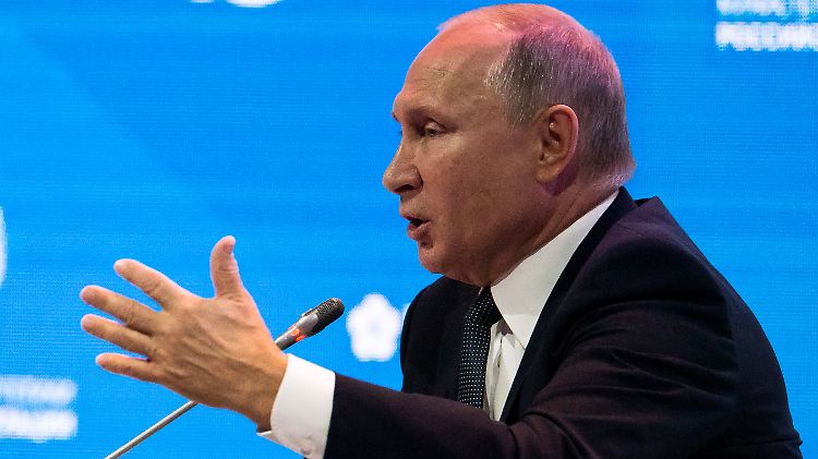 Bei der "Russishen Energiewoche" echauffierte sich Putin über den Verrat des Ex-Spions Sergej Skripal. 