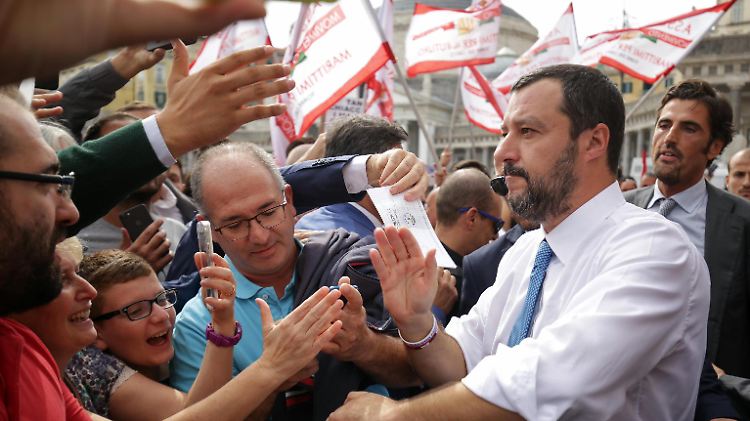 "Wir werden nicht zurückgehen", droht Lega-Chef Matteo Salvini. Entzündet er die Euro-Krise erneut?