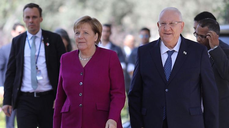 Bundeskanzlerin Angela Merkel trifft Reuven Rivlin, Präsident von Israel. Merkel ist für die deutsch-israelischen Regierungskonsultationen zu Besuch in Israel. 