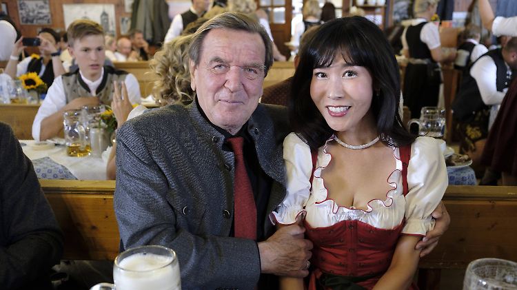 Schröder und Kim auf dem Oktoberfest in München.
