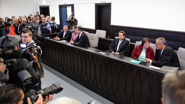 Das Gericht bleibt unter den Forderungen der Anklage.
