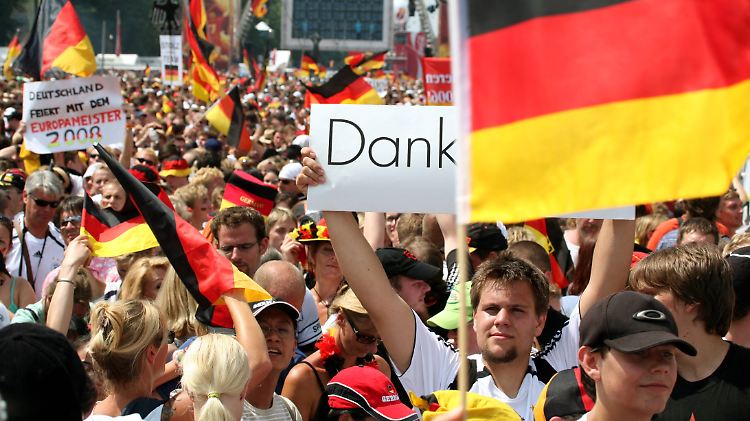 Vielen Dank: Die WM 2006 war für den DFB ein teurer Spaß.