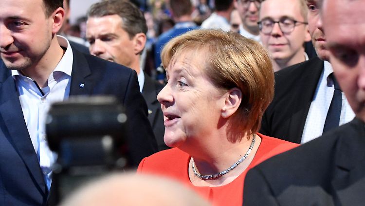 Merkel auf dem Deutschlandtag der Jungen Union: "Wir müssen uns stärker darauf einstellen, unsere Interessen eigenständig wahrzunehmen."
