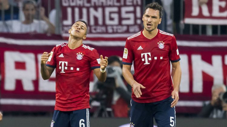 Deprimiert und entsetzt: Die Bayern verlieren schon wieder.