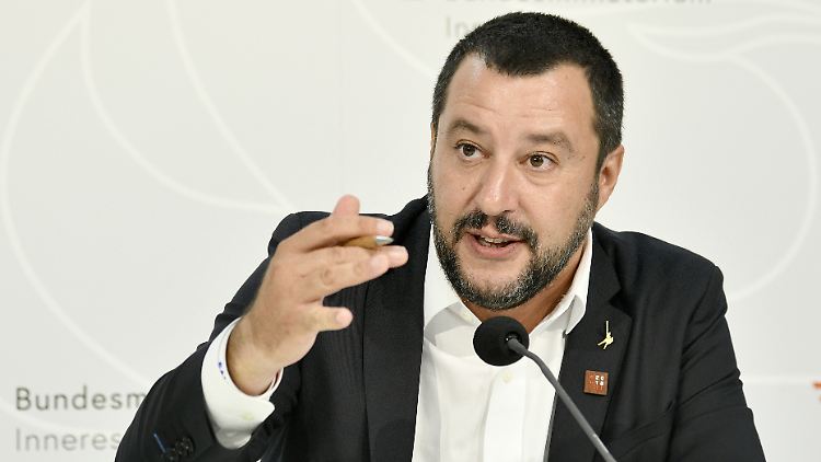 Italiens Innenminister Matteo Salvini verweigert bisher seine Unterschrift unter das Abkommen mit Deutschland.