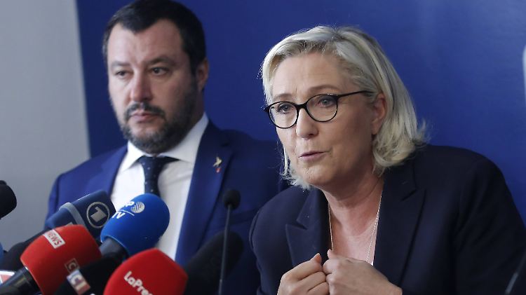 Italiens Innenminister Matteo Salvini und die französische Rechtspolitikerin Marine Le Pen gehen gemeinsam in den EU-Wahlkampf.