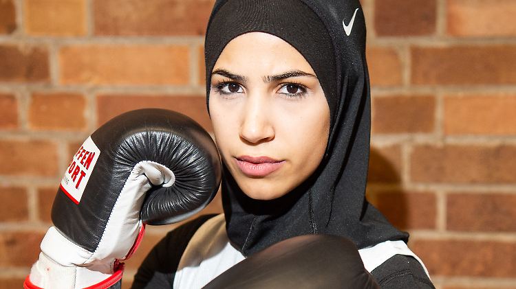 Zeina Nassar kämpft seit Jahren nicht nur im Ring sondern auch gegen die Benachteiligung durch das Regelwerk.