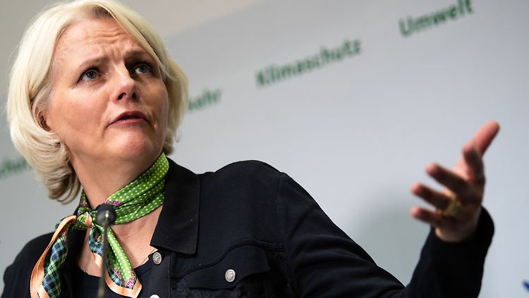 Verkehrssenatorin Regine Günther will das vom Gericht verhängte Fahrverbot umsetzen.