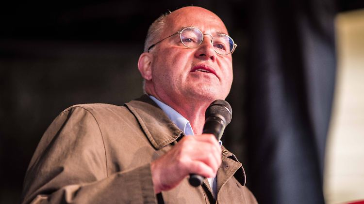 Linken-Politiker Gregor Gysi zeigt Verständnis für die finanziellen Forderungen Athens. 