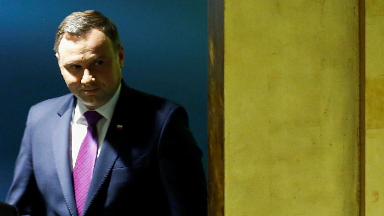 Polens Präsident Duda hat am Obersten Verwaltungsgericht vorbei 27 Richter für den Obersten Gerichtshof ernannt.