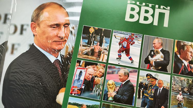 Putin hoch, Putin quer, Putin für die Hosentasche - und Putin als WM-Gastgeber.