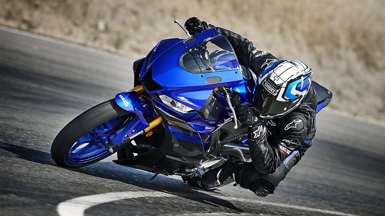 Der neuen Yamaha YZF-R3 liegt das Design der Tausender zu Grunde.
