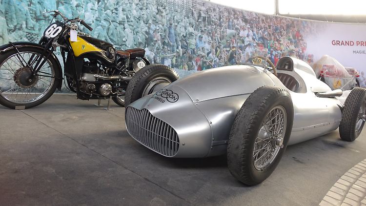 Über Jahrzehnte glaubte man, es handle sich beim Awtowelo Sokol um einen Rennwagen der Auto Union.