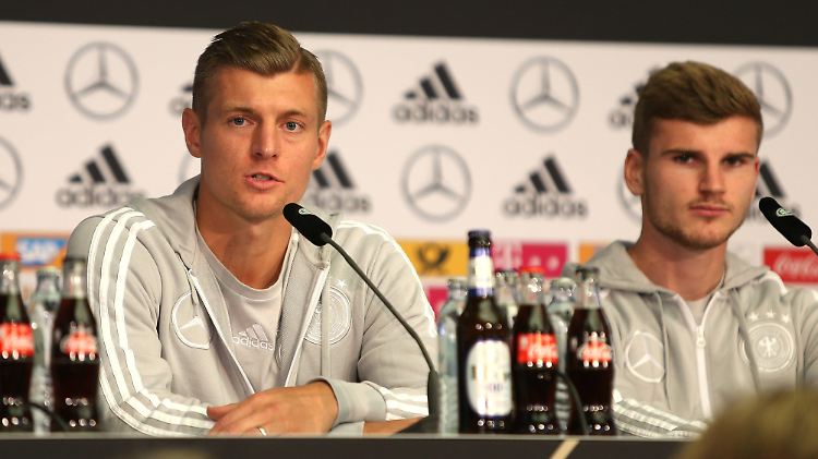 "Ich bin überzeugt, dass wir die Kurve mit Jogi Löw kriegen": Toni Kroos. Und Timo Werner ist ganz seiner Meinung.