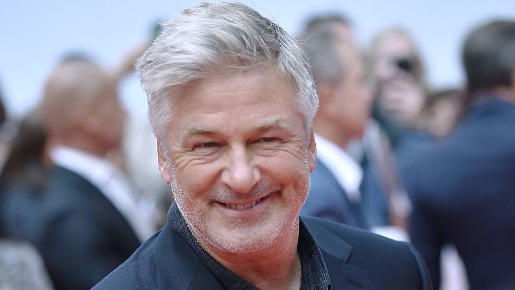Alec Baldwin hat sich mit einem Interview Ärger eingehandelt.