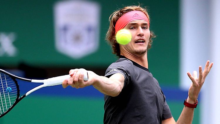 Alexander Zverev steht nach seinem glänzenden Sieg im Halbfinale des Masters in Shanghai.