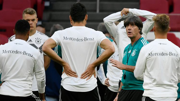 "Verlieren ist nicht die Option, die wir bevorzugen", sagte Bayern-Stürmer Thomas Müller zur Situation der Nationalmannschaft.