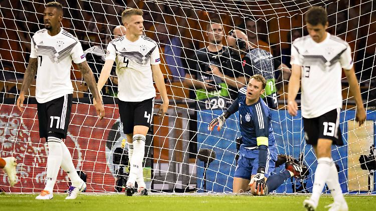 Die deutsche Fußball-Nationalmannschaft lernt durch ihre Niederlage gegen die Niederlande nun den Abstiegskampf in der Nations League kennen.