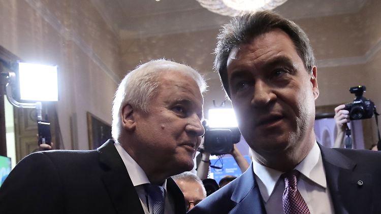 Beide wollen nicht zurücktreten: Horst Seehofer und Markus Söder