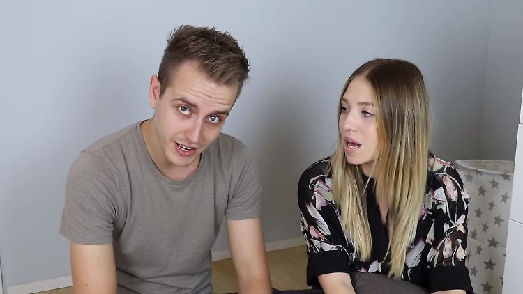 Wenige Tage nach der Geburt ihres ersten Kindes erzählen die Youtuber Julian und Bianca Claßen offen und ehrlich, wie das Kind zur Welt kam.