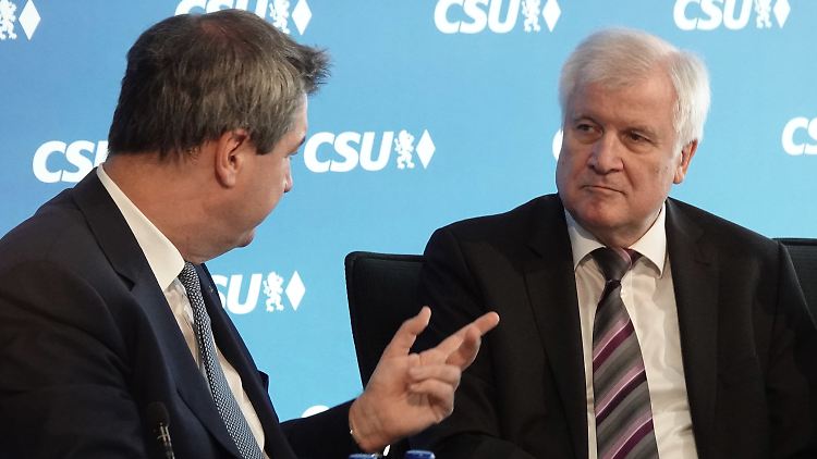 In Bayern ist die Unzufriedenheit mit Ministerpräsident Söder und CSU-Chef Seehofer groß.