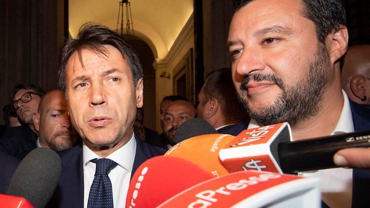 Italiens Ministerpräsident Guiseppe Conte (links) und Innenminister Matteo Salvini von der Lega Nord.