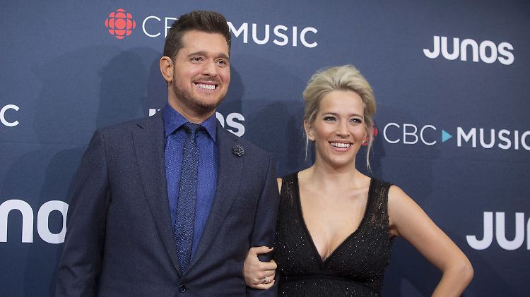 Michael Bublé und seine Ehefrau Luisana Lopilato wollen sich viel Zeit für ihren krebskranken Sohn nehmen.