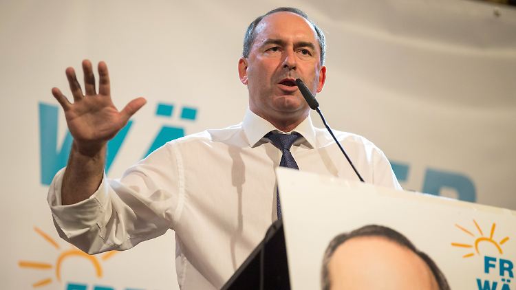 Hubert Aiwanger will notfalls auch AfD-Abgeordneten in Vieraugen-Gesprächen "ins Gewissen reden".