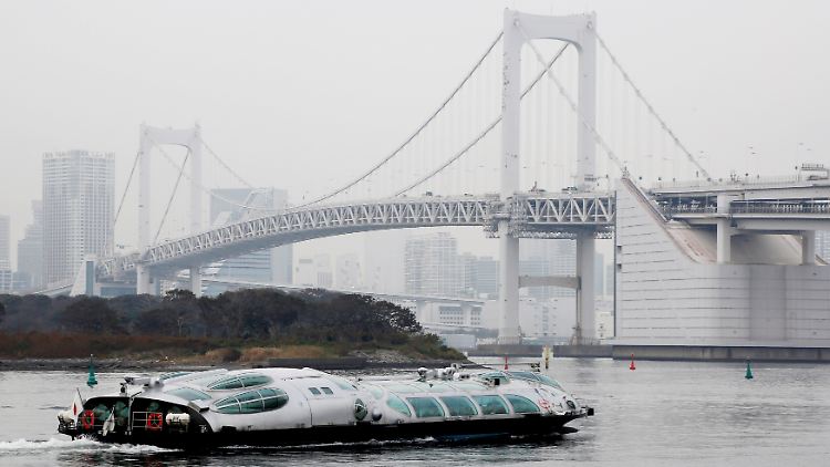 Die Kauflaune kehrt zurück: Blick auf die Regenbogenbrücke in Tokio.