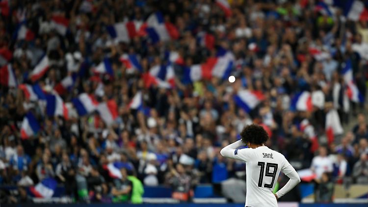 Leroy Sané und seine deutschen Teamkollegen zeigte in Frankreich eine gute Leistung. Zum Sieg reichte sie indes erneut nicht.