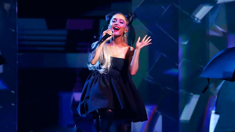 Ariana Grande wird sich jetzt erstmal aus den sozialen Medien zurückziehen. 