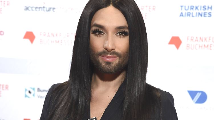 So sah Conchita Wurst noch vor vier Jahren aus - langes Haar, Bart und viel Make-up waren das Markenzeichen der Dragqueen