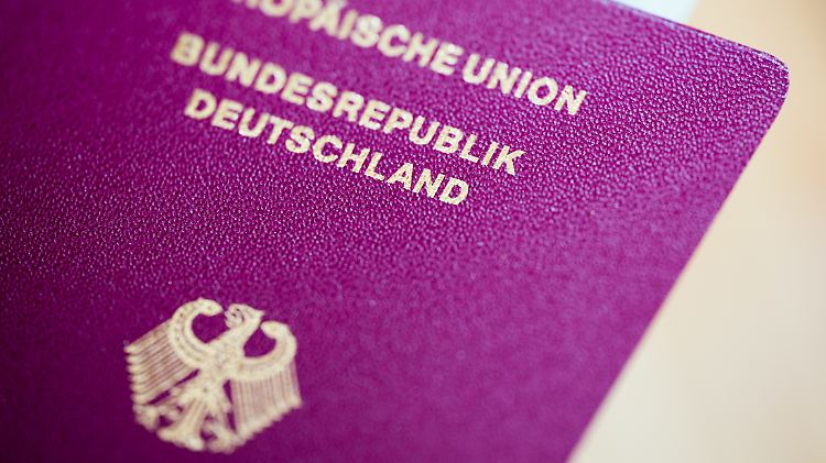 Beliebter deutscher Pass: Fast 1500 Wiedereinbürgerungsanträge von Briten gab es bisher in diesem Jahr.