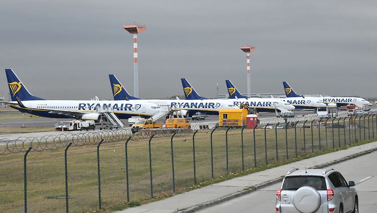 "Betriebsratsgarantie in der Luftfahrt": Im Tarifstreit bei Ryanair bekommen die Beschäftigten Rückendeckung durch die Politik.