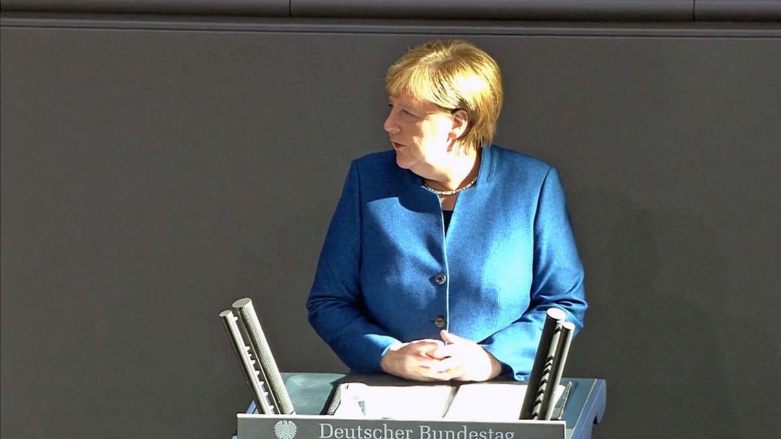 MerkelSeitenhieb.jpg