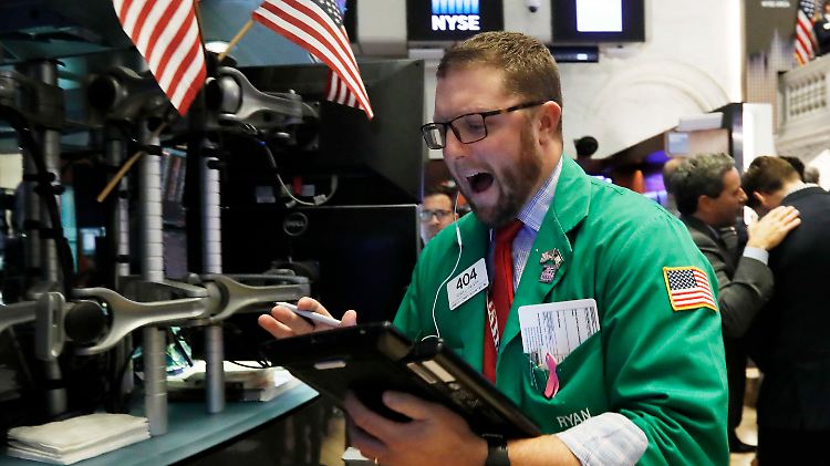 Trumps Steuerreform verhindert derzeit noch, das die gestiegenen Zinsen und Zinserwartungen an der Wall Street für eine größere Korrektur sorgen. Vorsicht ist angebracht.