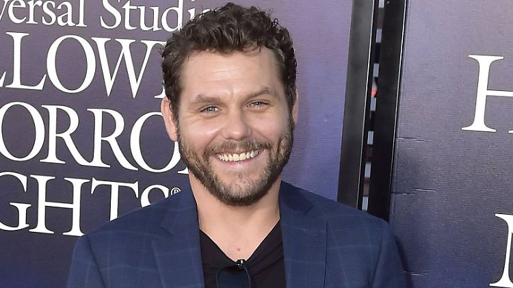 Jason James Richter, ehemaliger Star von "Free Willy", bei der Eröffnung der Halloween Horror Nights 2018.