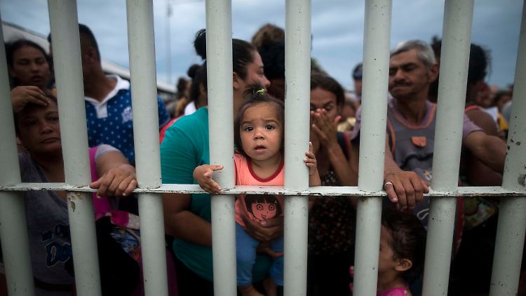 An der mexikanischen Grenze kommen die Flüchtlinge aus Mittelamerika erst einmal nicht weiter.