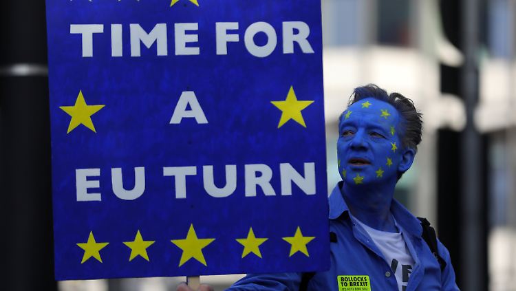 Der Widerstand unter Brexit-Skeptikern in Großbritannien wächst.