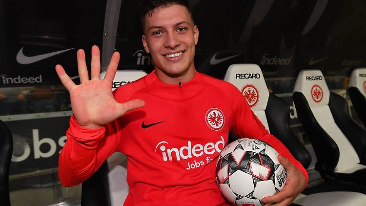 Fünf Tore gegen Fortuna Düsseldorf wird's für Luka Jovic so schnell nicht wieder geben.