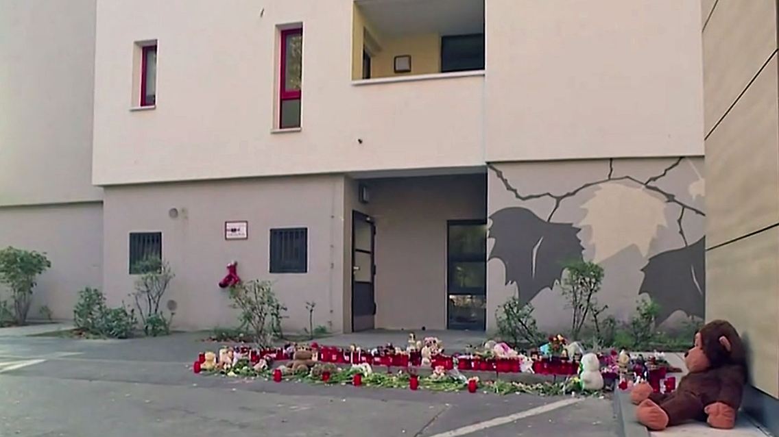 BaumstammBerlin.jpg