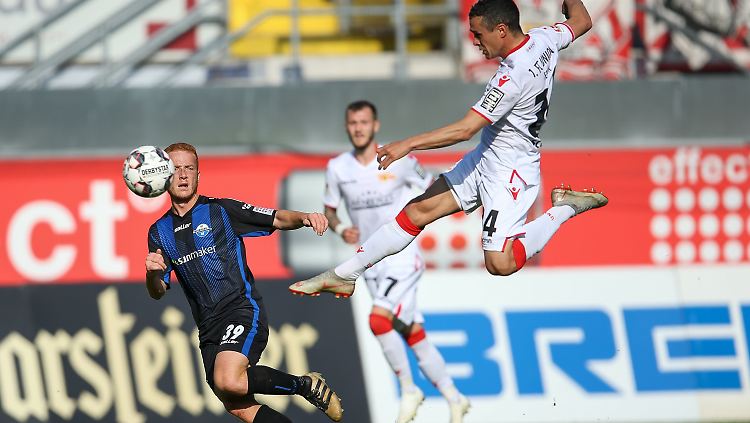 Der 1. FC Union um Berlin Manuel Schmiedebach (r.) kam beim SC Paderborn nicht über ein torloses Unentschieden hinaus.