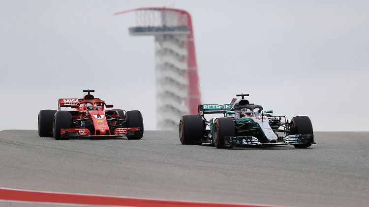 Kommt Sebastian Vettel in Austin mindestens als Zweiter ins Ziel, müsste Mercedes-Rivale Lewis Hamilton seine Titelfeier verschieben.