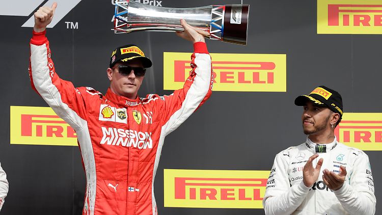 Ferrari-Pilot Räikkönen hat sich beim Großen Preis der USA den Sieg gesichert. WM-Spitzenreiter Hamilton muss auf seinen fünften Titel noch warten.