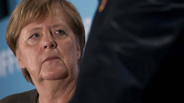"Wir wollen überall Fahrverbote verhindern und werden überall die richtigen Maßnahmen einleiten", so Merkel.